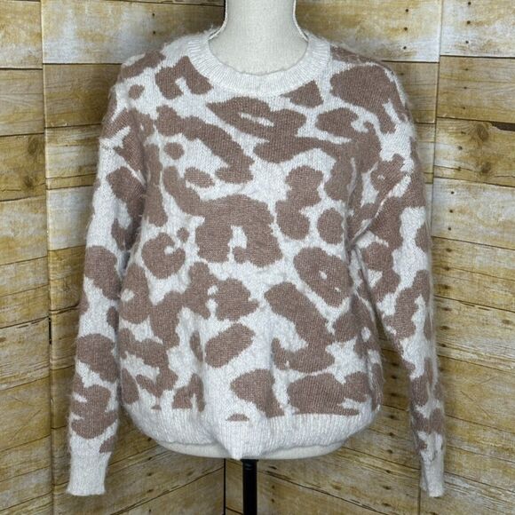 A.N.A COZY FUZZY TAUPE WHITE CASUAL  ANIMAL PRINT OVERSIZE CREWNECK SWEATER SZ.S - Picture 1 of 3